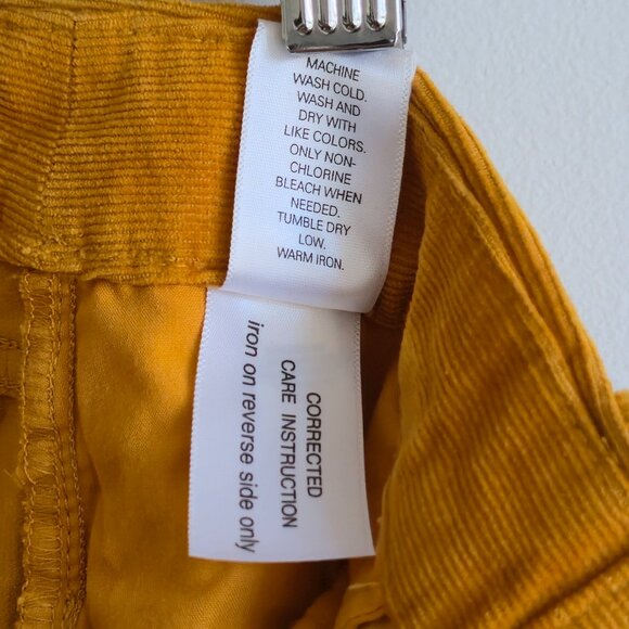Banana Republic Limited Edition Corduroy Pants | Size 4 - Picture 11 of 11
